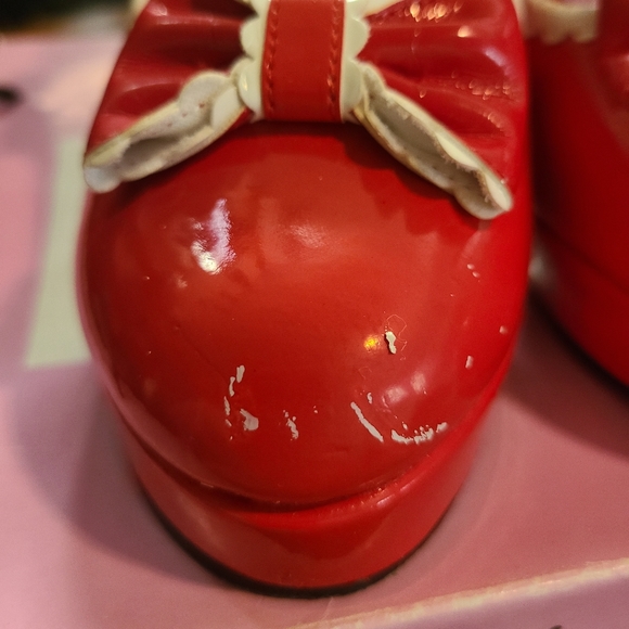 Leg Avenue 4 in. Patent Mary Jane Heels with 1 in. Platform, Red & White, size 8 - Picture 4 of 10